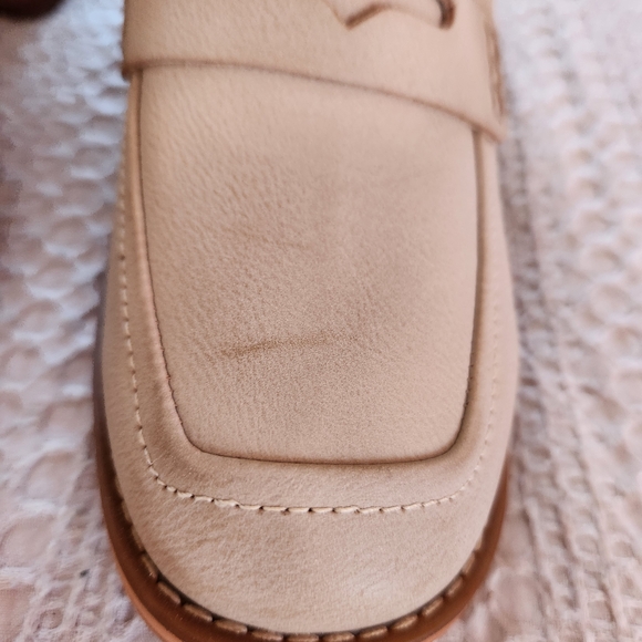 Kork-Ease Cream Leather Loafers - Picture 3 of 6